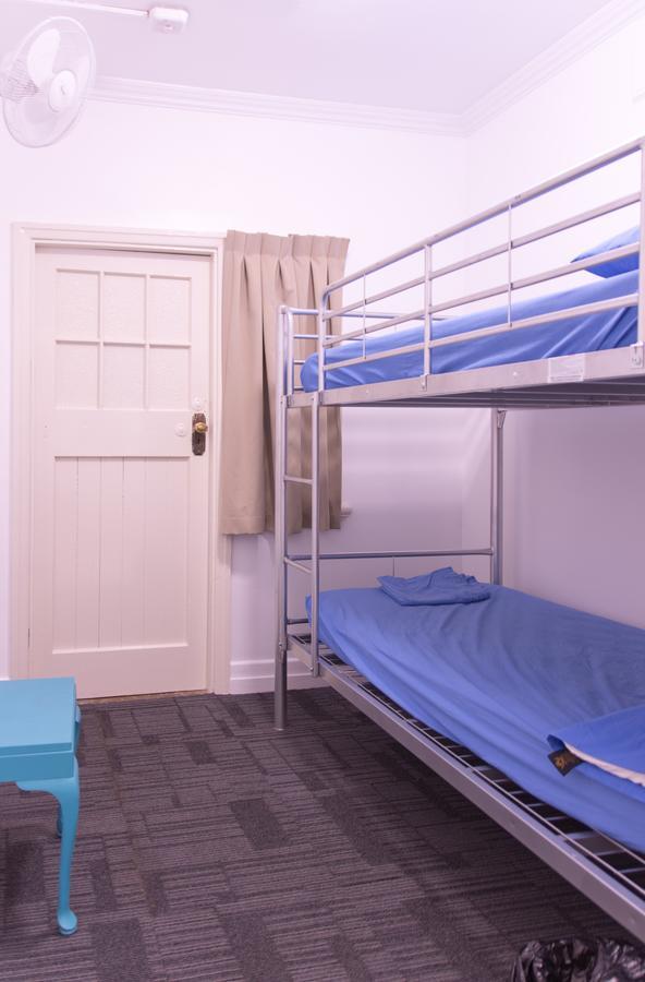 Joe'S Place Backpackers Hostel Бризбейн Екстериор снимка